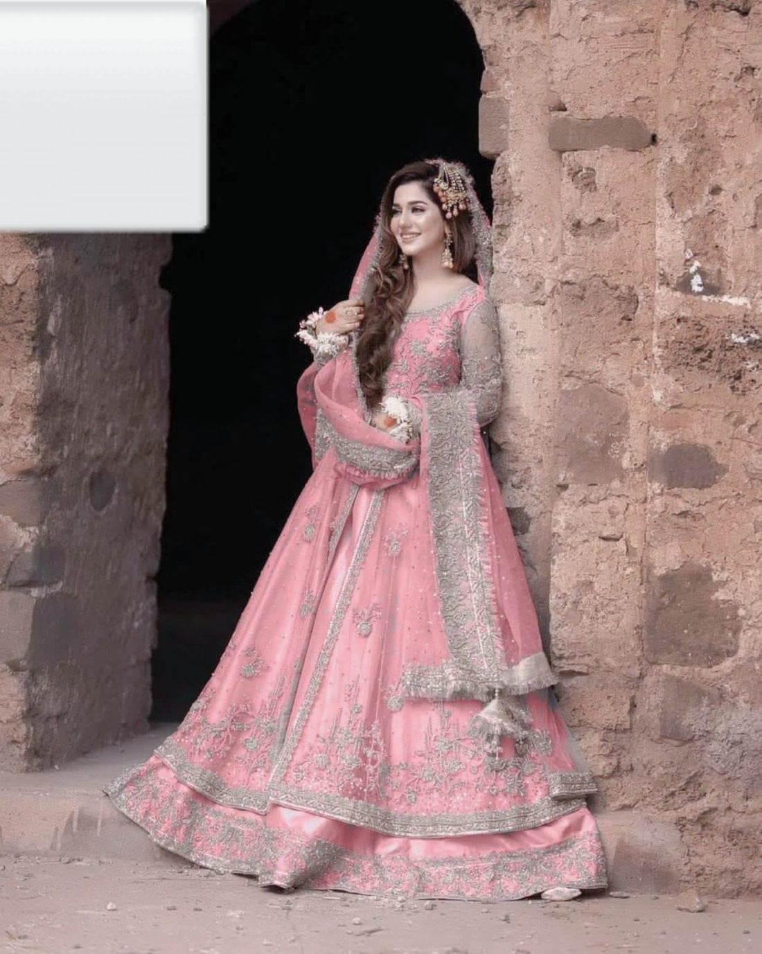 Wedding dress replica unstich